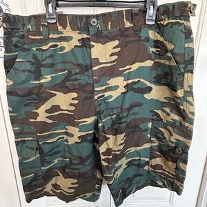 Foot Action Camouflage Mens Shorts 100% Cotton Shorts Size 40 New